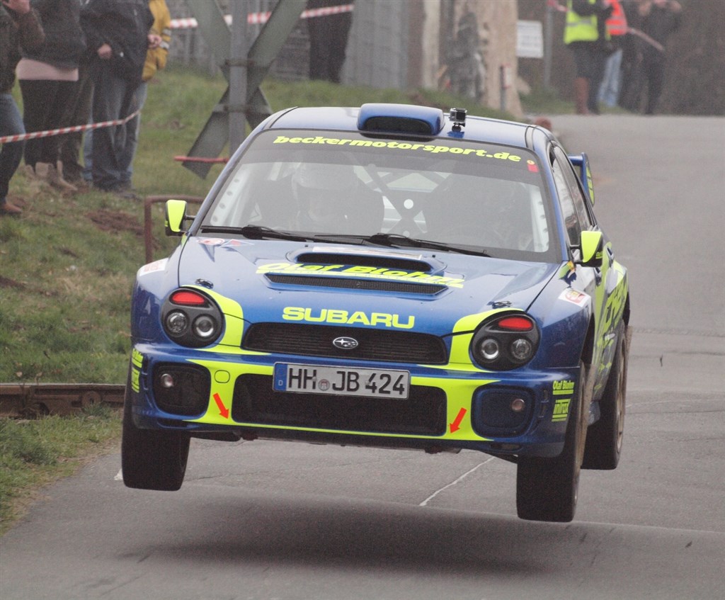 Jan Becker og Klaus Wicha i Subaru Impreza WRX Sti overhalede næsten hele det danske rallyfelt ved DM-premieren i Sønderjylland.
(Foto: Åge Keseler Kirketerp)